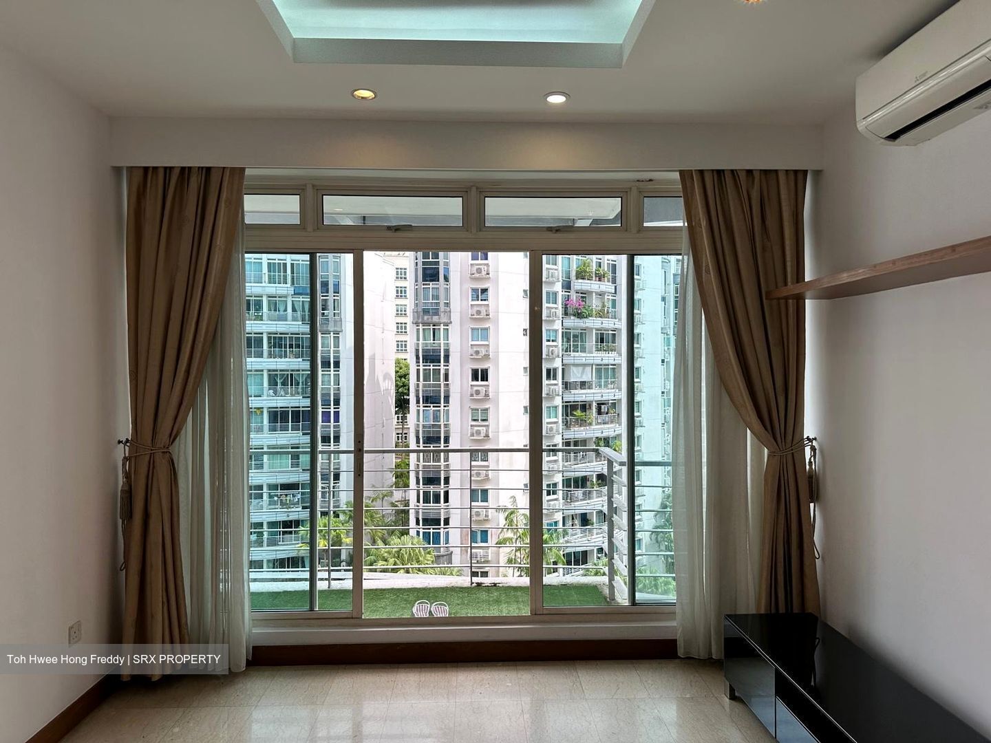 Hillington Green (D23), Condominium #584913011